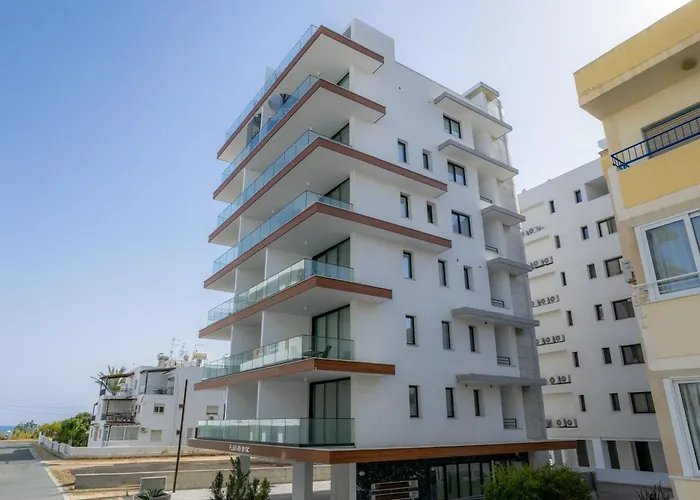 Seaview Urban In Mackenzie * Larnaka